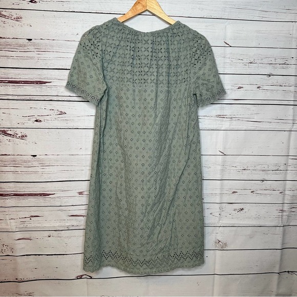 GAP | Short Sleeve Sage Green Eyelet Shift Dress - Picture 8 of 9